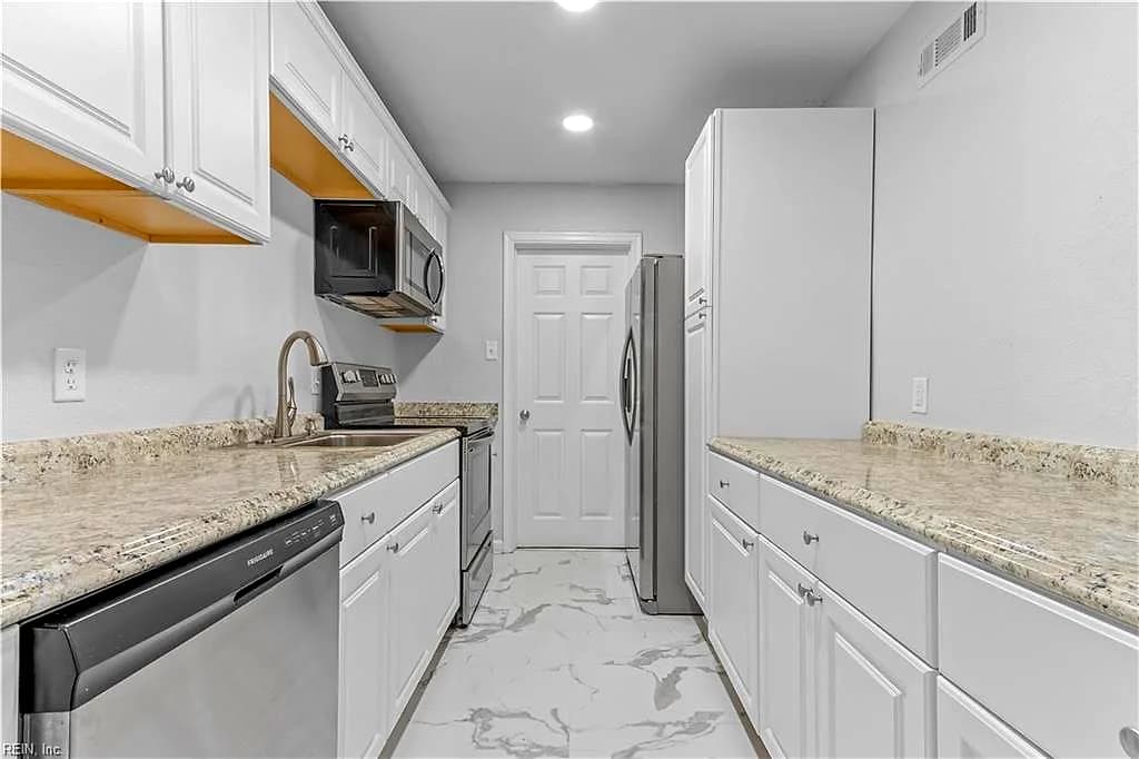 2124 Jeffrey DR, NORFOLK VA 23518 - Photo 5