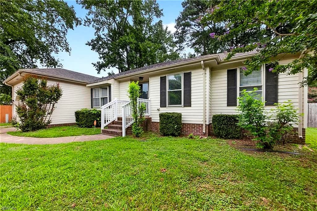 11 Rosser DR, HAMPTON VA 23669 - Photo 3
