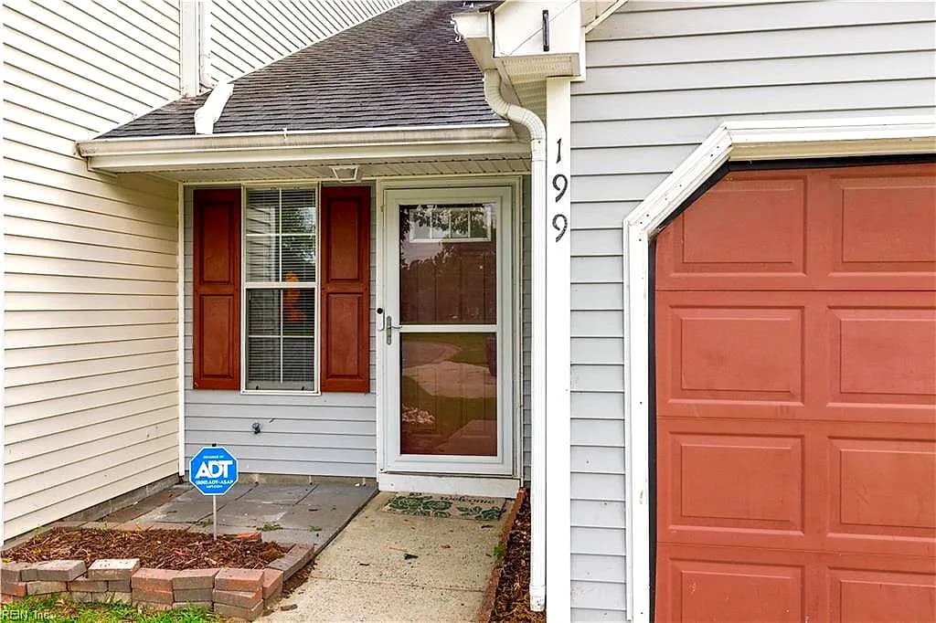 199 E Wexford DR, SUFFOLK VA 23434 - Photo 4