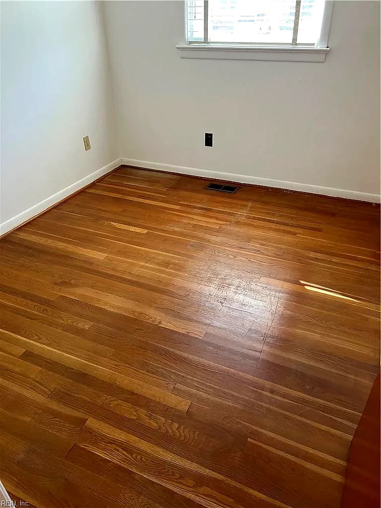 3002 Butternut DR, HAMPTON VA 23666 - Photo 4