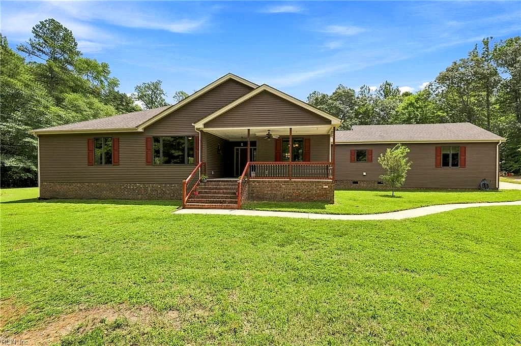 18152 Private Stock LN, SMITHFIELD VA 23430 - Main photo