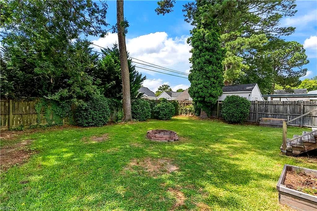 159 Burrage RD, NORFOLK VA 23503 - Photo 3