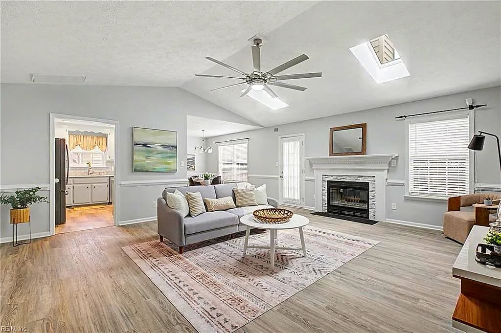294 Buttercup LN, NEWPORT NEWS VA 23602 - Photo 5