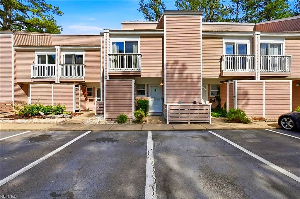 1310 Linkhorn CIR, VIRGINIA BEACH VA 23451