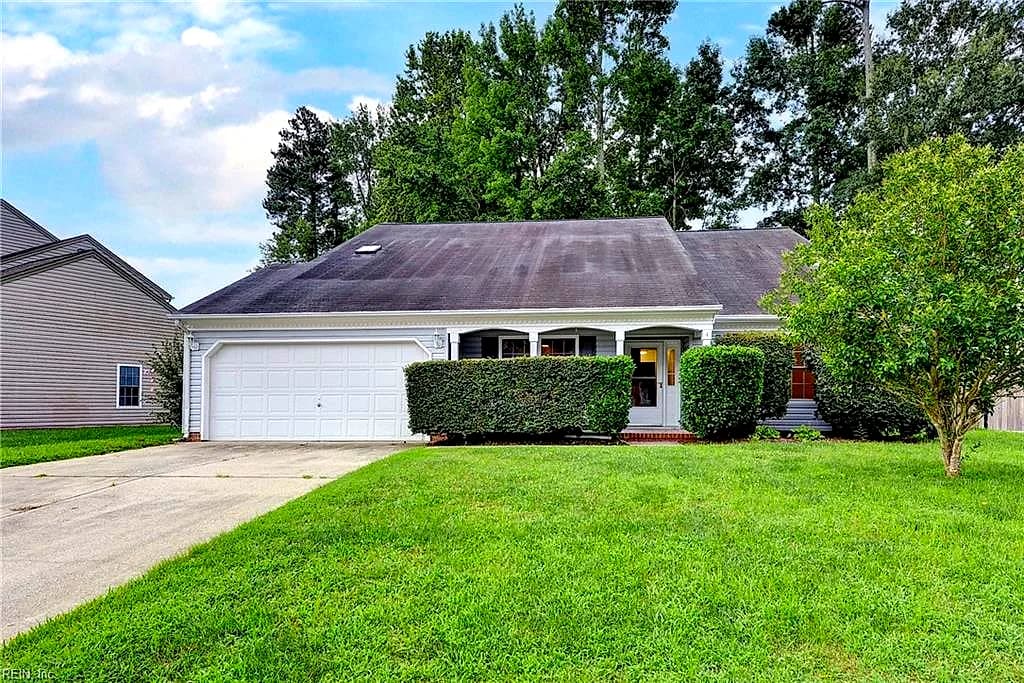 4 E Big Sky DR, HAMPTON VA 23666 - Main photo