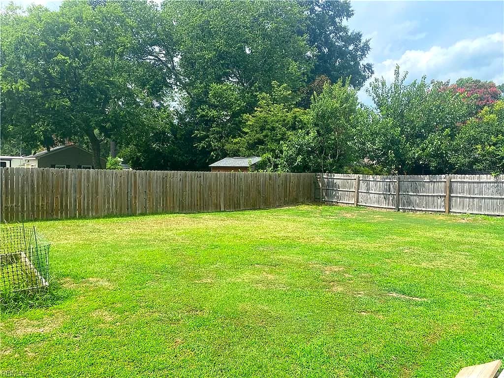 4416 Reynolds DR, VIRGINIA BEACH VA 23455 - Photo 4