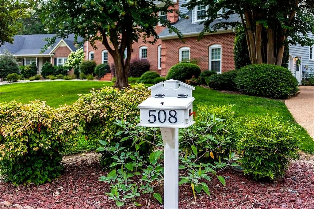 508 Birkdale CT, YORKTOWN VA 23693