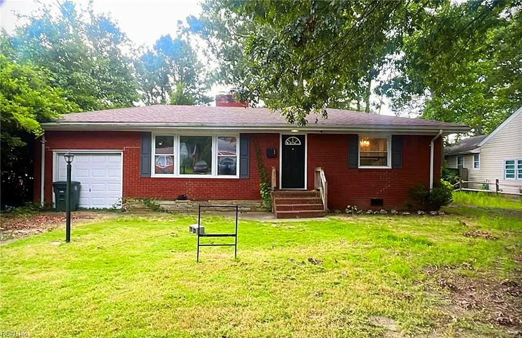 11 Greenwood RD, NEWPORT NEWS VA 23601 - Photo 2