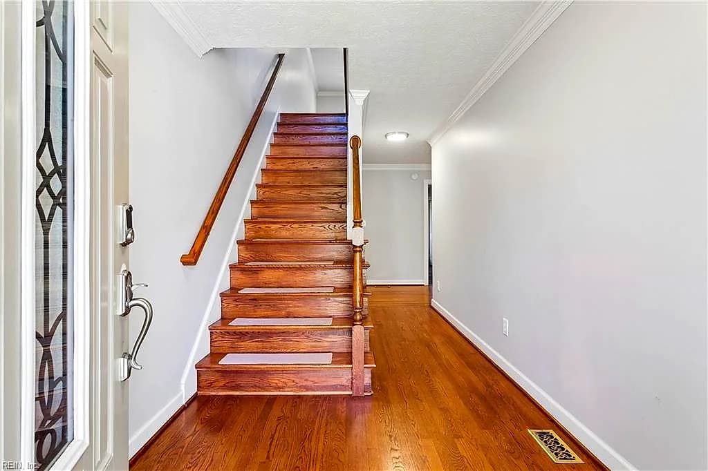 73 Mizzen CIR, HAMPTON VA 23664 - Photo 4