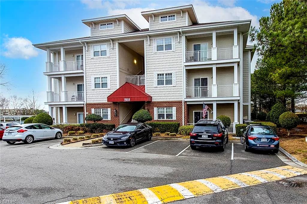 5212 Nuthall DR #103, VIRGINIA BEACH VA 23455 - Photo 2