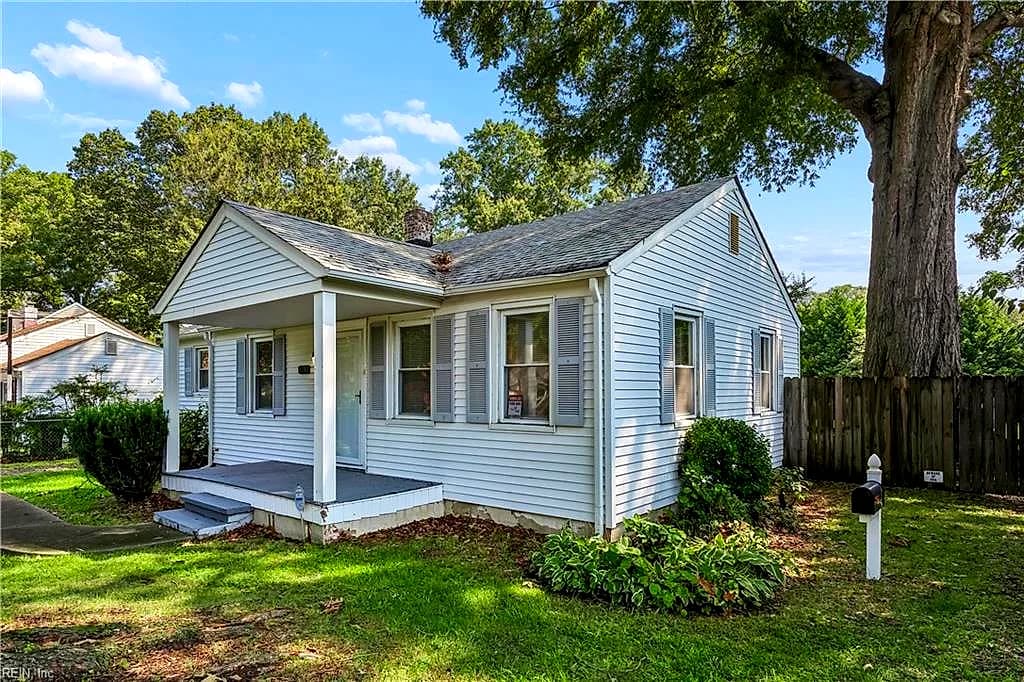 5930 Andrew PL, NEWPORT NEWS VA 23605 - Photo 4