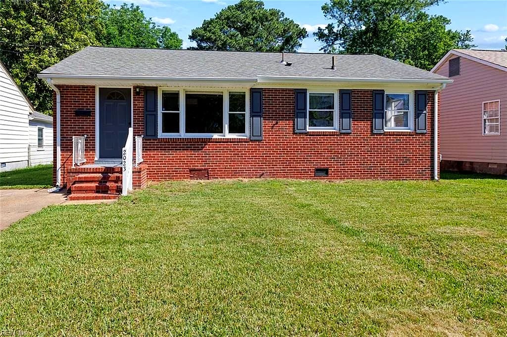 2023 Richard AVE, HAMPTON VA 23664