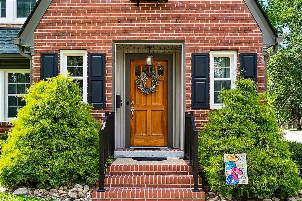 9 Shirley RD, NEWPORT NEWS VA 23601 - Photo 4
