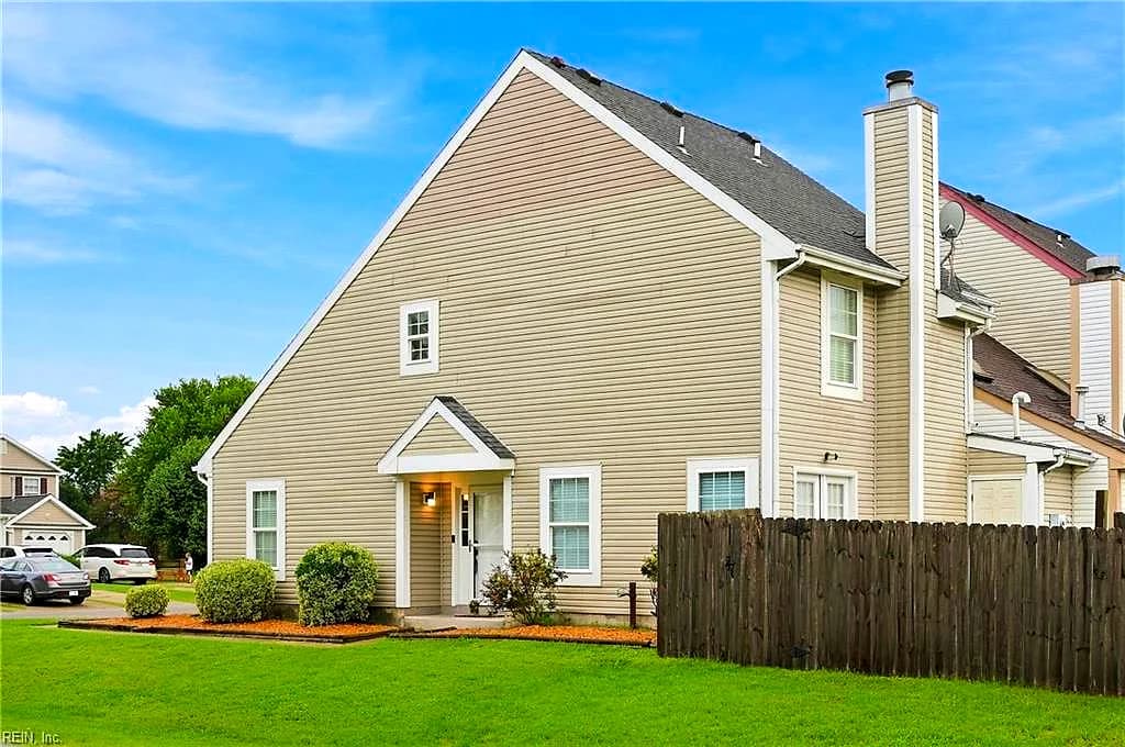 900 Pocahontas CT, SMITHFIELD VA 23430 - Photo 4