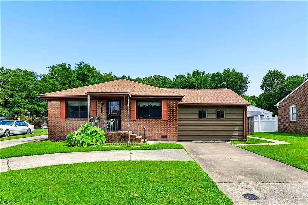 805 Portland ST, CHESAPEAKE VA 23324 - Photo 3