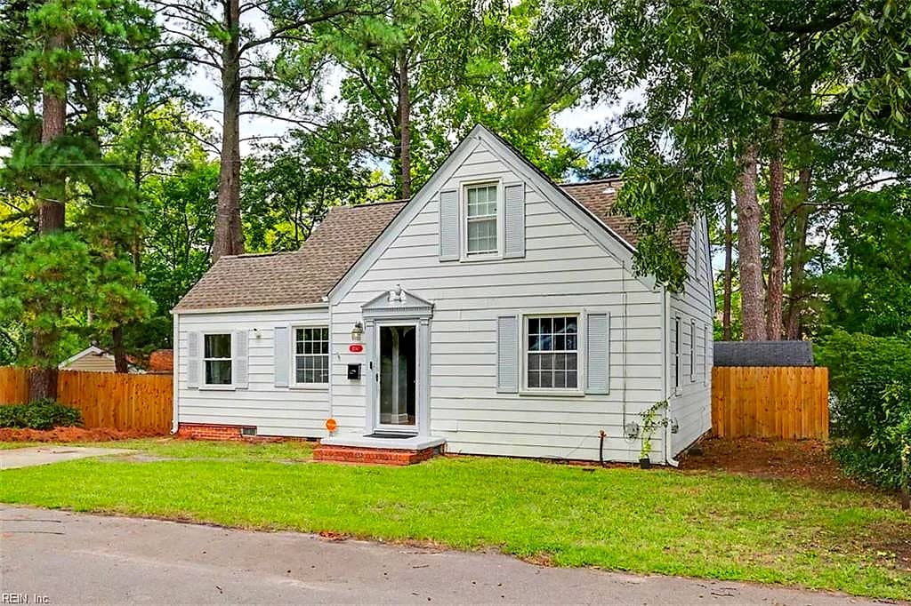3347 Clark Cir CIR, NORFOLK VA 23509 - Photo 2