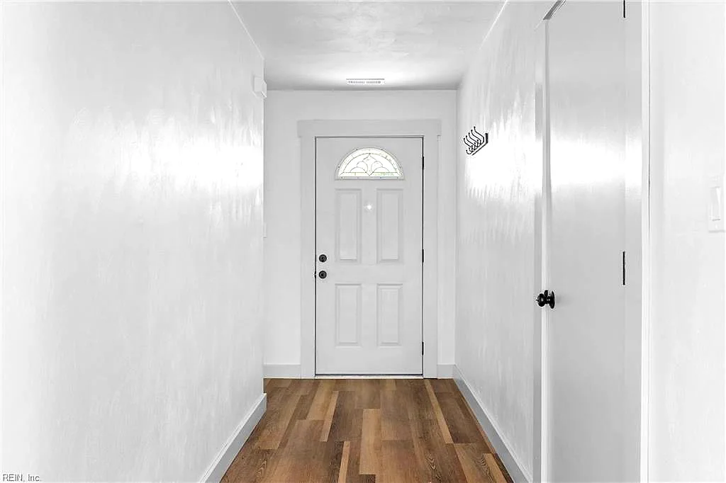 716 Hillwell RD #B, CHESAPEAKE VA 23322 - Photo 5
