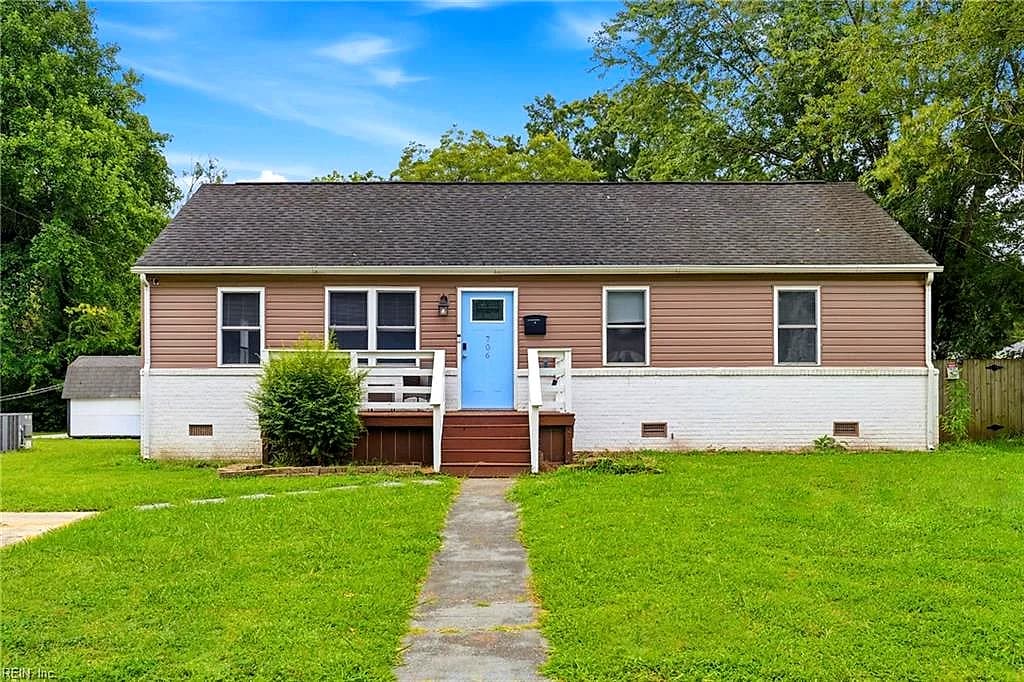 706 Randolph RD, NEWPORT NEWS VA 23605 - Main photo