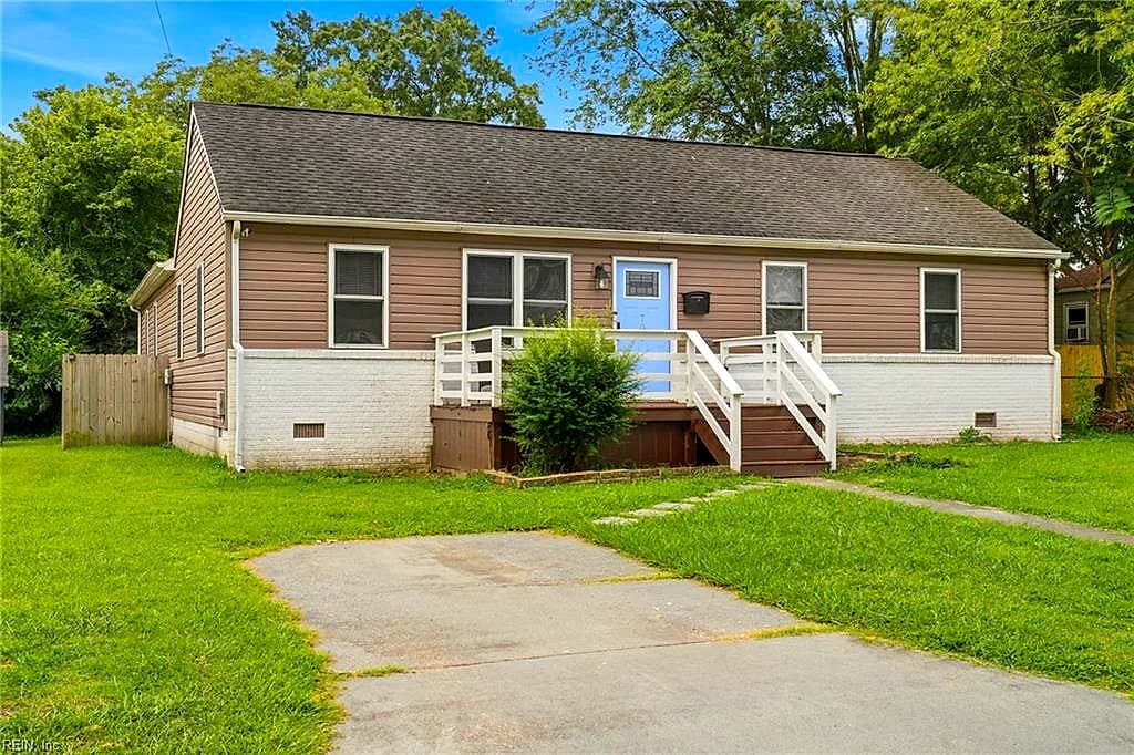 706 Randolph RD, NEWPORT NEWS VA 23605 - Photo 3