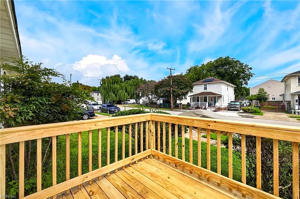 322 S Curry ST, HAMPTON VA 23663 - Photo 3