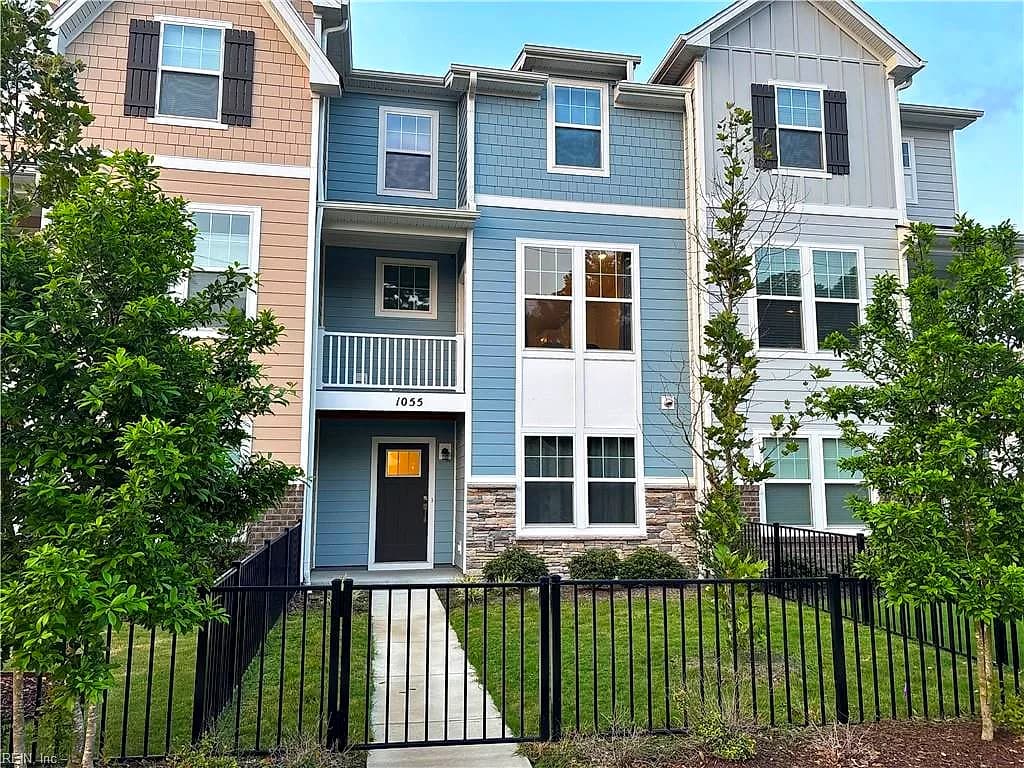 1055 Butte LN, CHESAPEAKE VA 23320 - Main photo