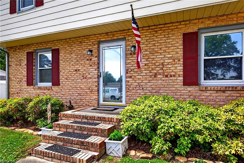 2904 Sir Walter CRES, CHESAPEAKE VA 23321 - Photo 5