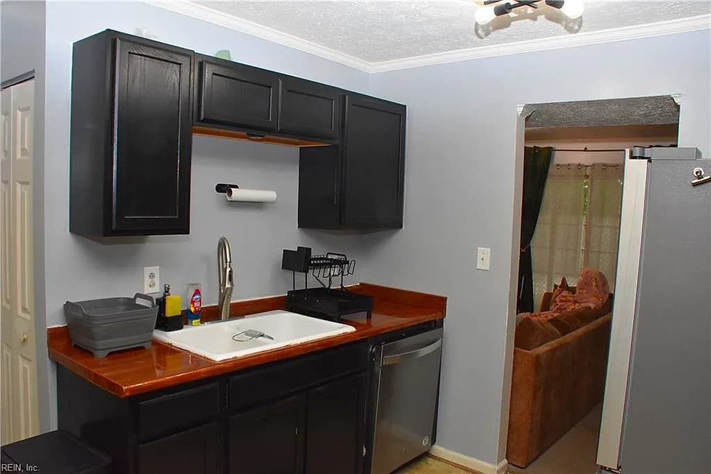31 Oneonta DR, NEWPORT NEWS VA 23602 - Photo 4