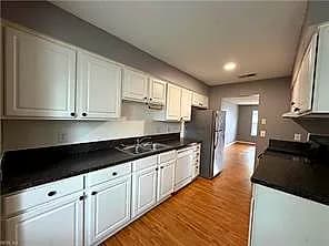 548 Hollomon DR, HAMPTON VA 23666 - Main photo