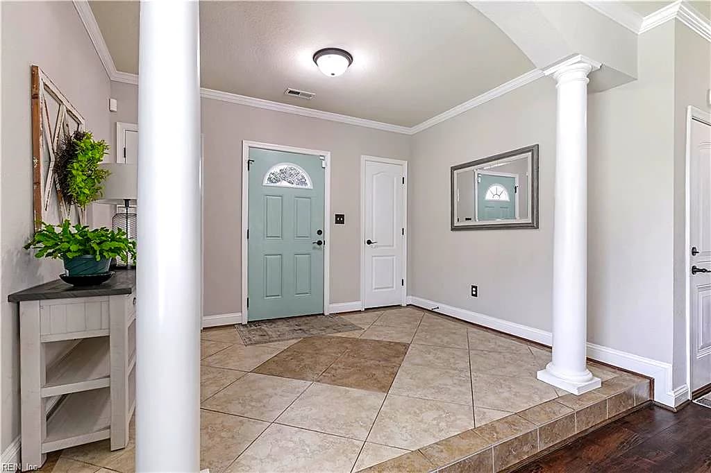 7530 VILLA CT, GLOUCESTER POINT VA 23062 - Photo 4