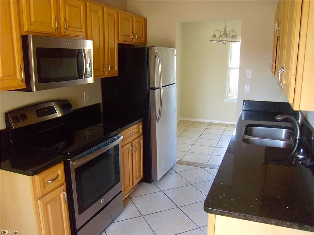 3636 Sylvan CT, VIRGINIA BEACH VA 23453 - Photo 5