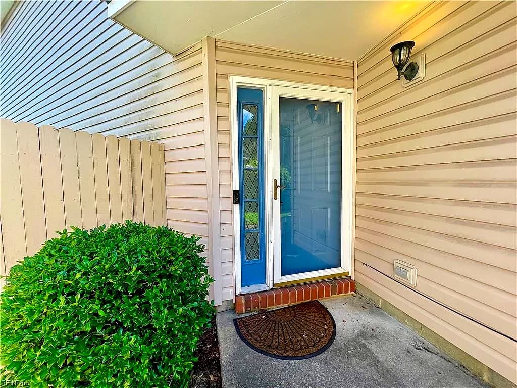 4606 Big Game WAY, CHESAPEAKE VA 23321 - Photo 4
