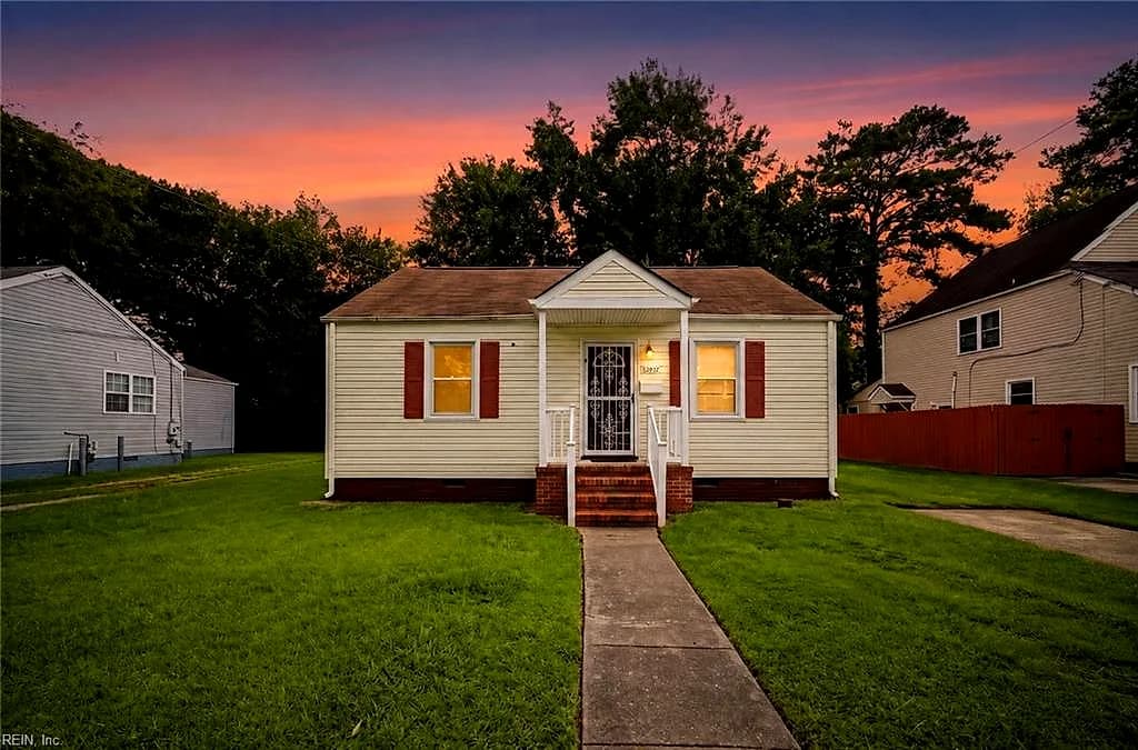 2912 Argonne AVE, NORFOLK VA 23509 - Photo 2