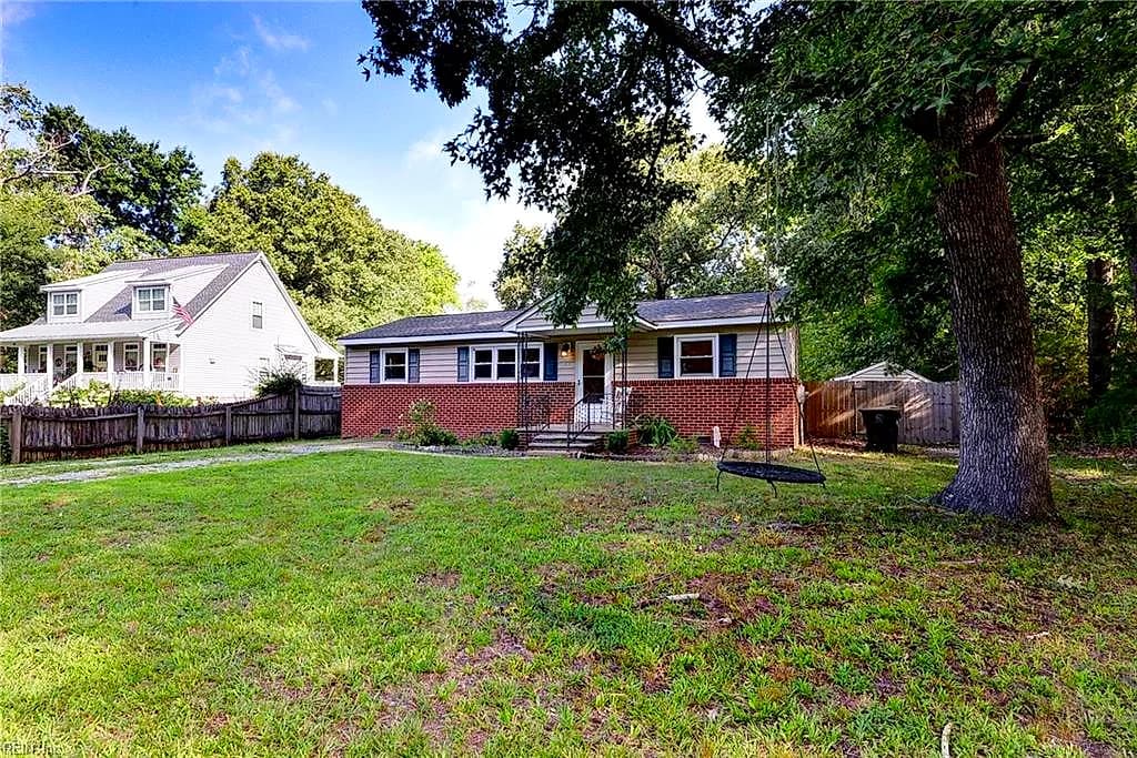203 Old Seaford RD, SEAFORD VA 23696 - Photo 2