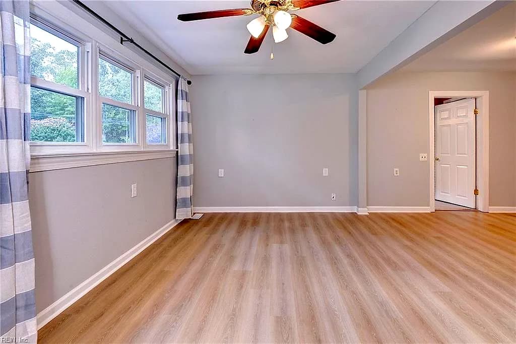 203 Old Seaford RD, SEAFORD VA 23696 - Photo 5
