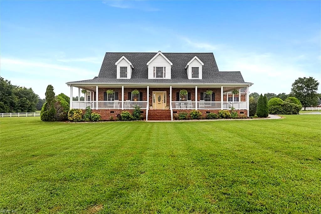 30429 Camp PW, COURTLAND VA 23837