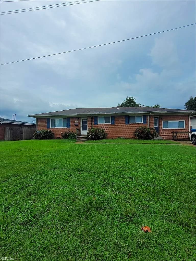 709 Houdon LN, VIRGINIA BEACH VA 23455 - Main photo