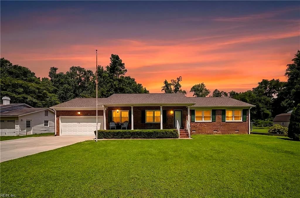 110 Bayberry LN, YORKTOWN VA 23693 - Main photo