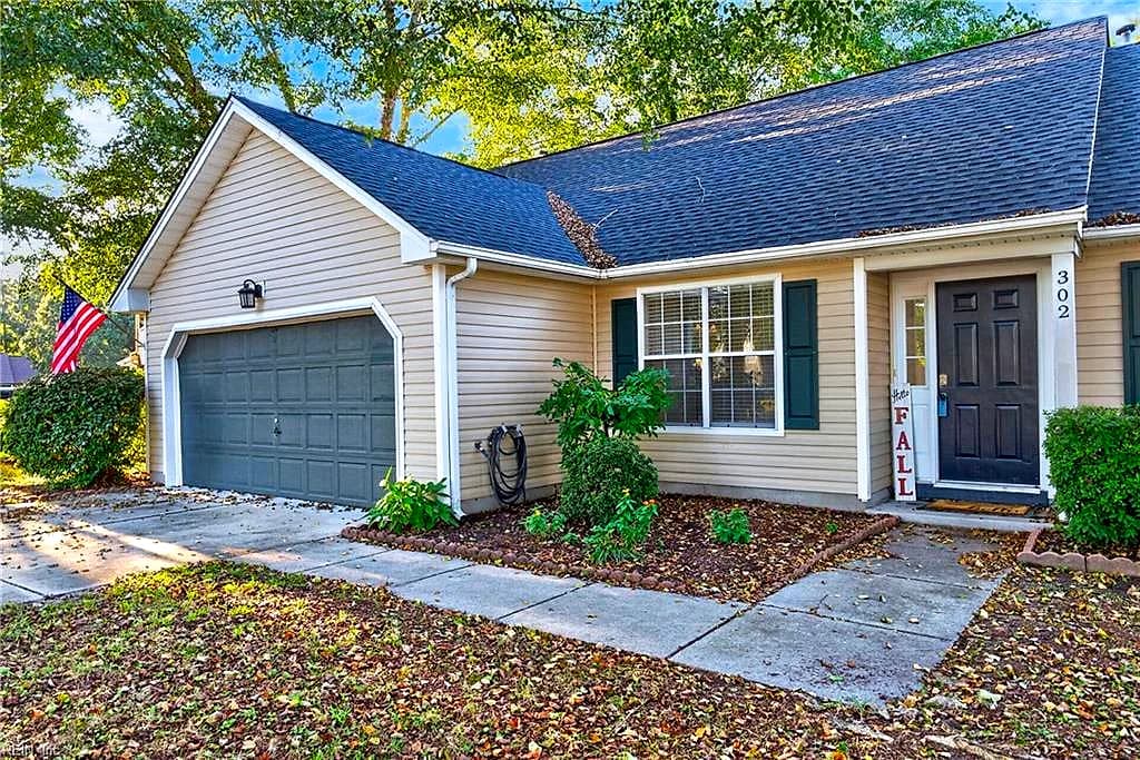 302 Carriage CT, SUFFOLK VA 23434 - Photo 3