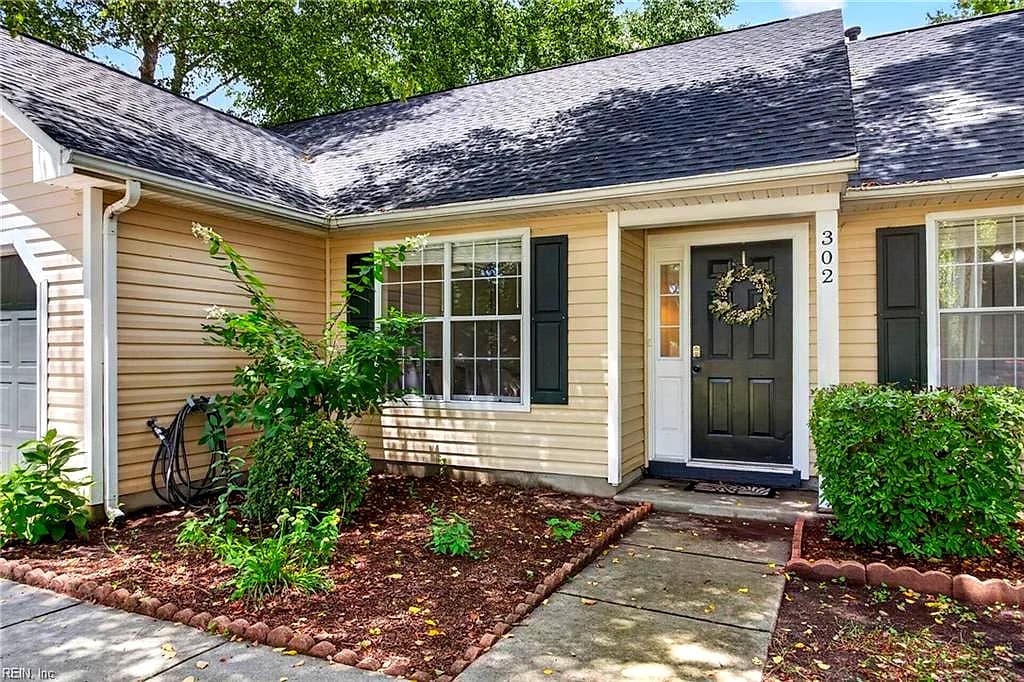 302 Carriage CT, SUFFOLK VA 23434 - Photo 3
