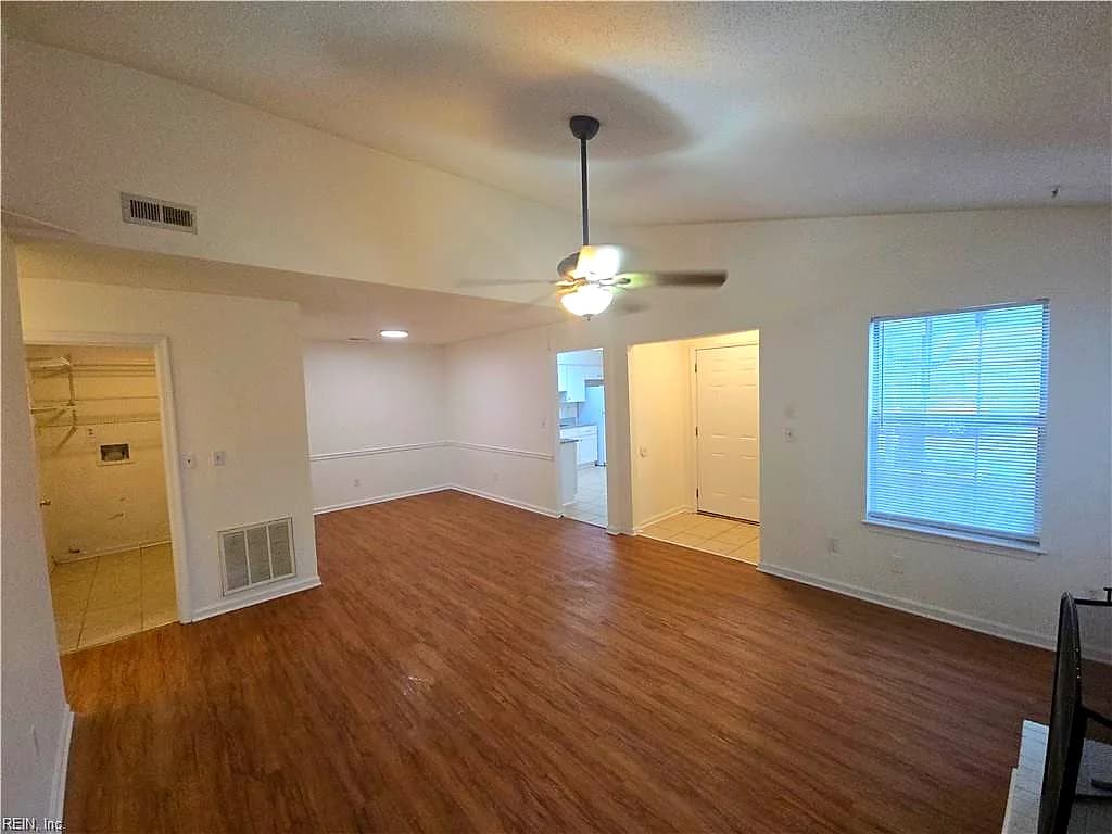 4016 Rainbow DR, VIRGINIA BEACH VA 23456 - Photo 5
