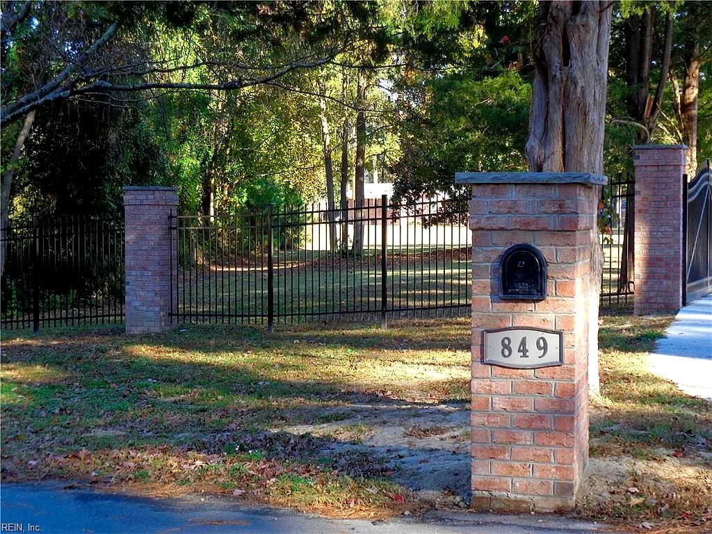 849 E Sparrow RD, VIRGINIA BEACH VA 23464