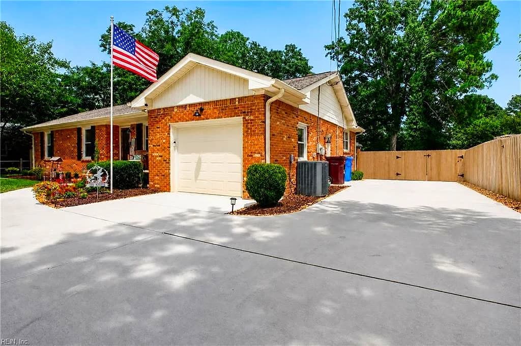 418 Warhawks RD, CHESAPEAKE VA 23322 - Photo 3