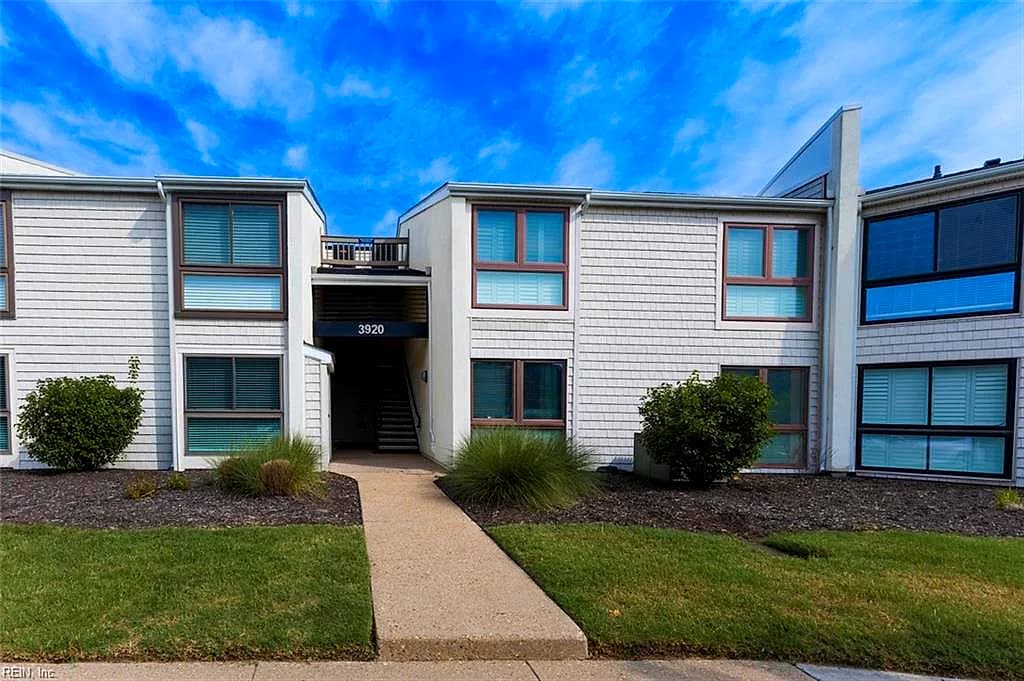 3920 Whispering Oaks PL #102, VIRGINIA BEACH VA 23455 - Photo 2