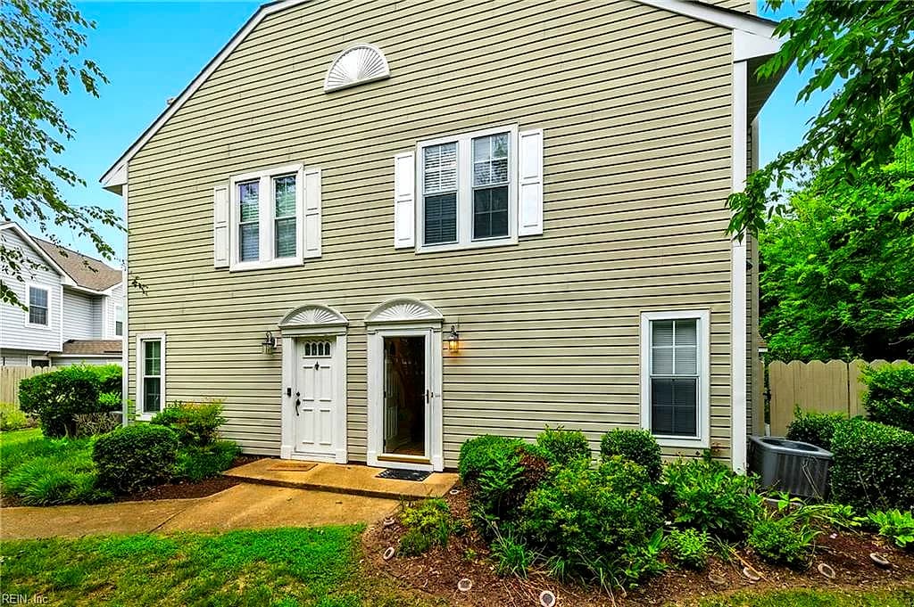 4409 Segovia CT, VIRGINIA BEACH VA 23462 - Photo 2