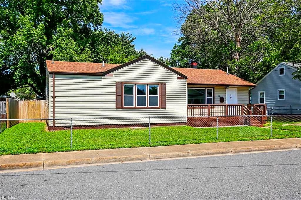 102 W Kelly AVE, HAMPTON VA 23663 - Photo 3