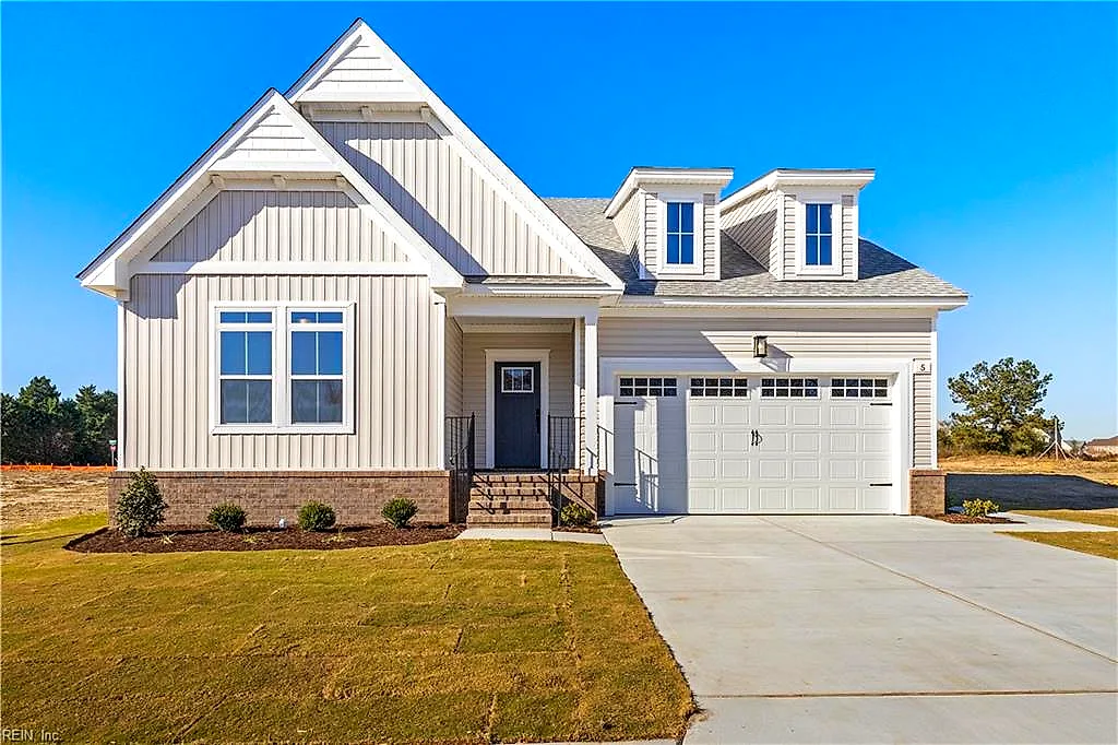 19 Mulligan LN, Suffolk — 4 bed Residential, 2,552 sqft