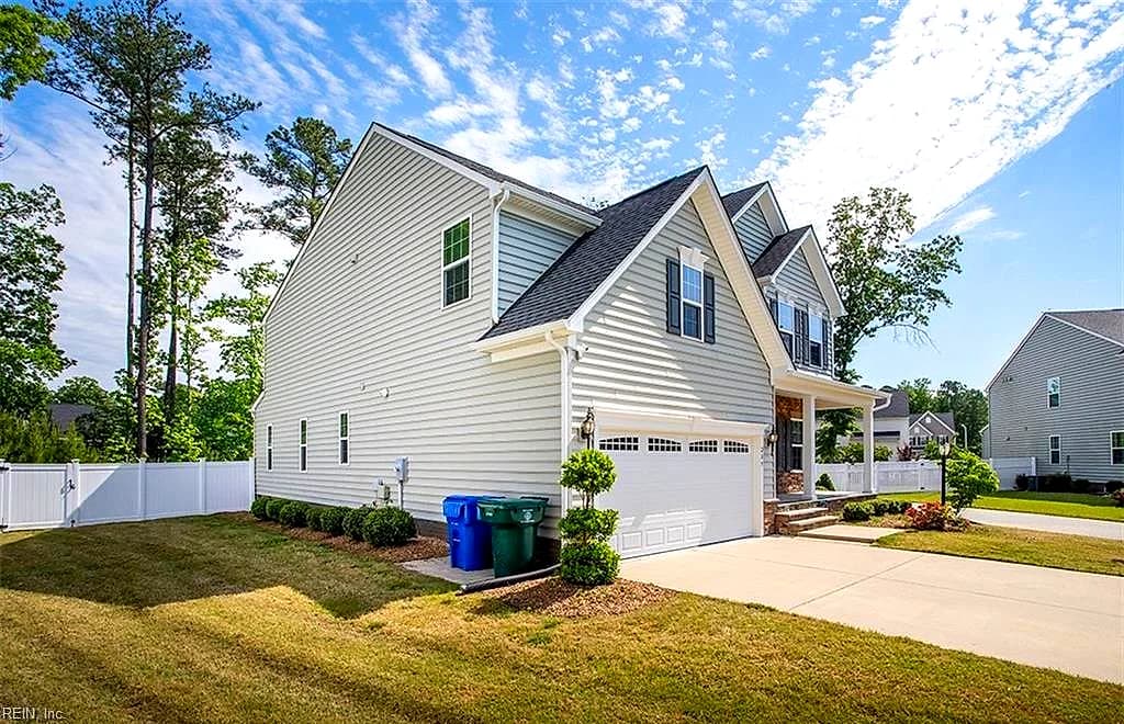 209 Starling CIR, NEWPORT NEWS VA 23606 - Photo 3