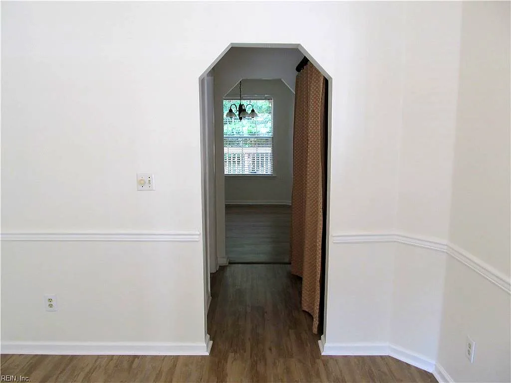 317 Tarneywood DR, CHESAPEAKE VA 23320 - Photo 4
