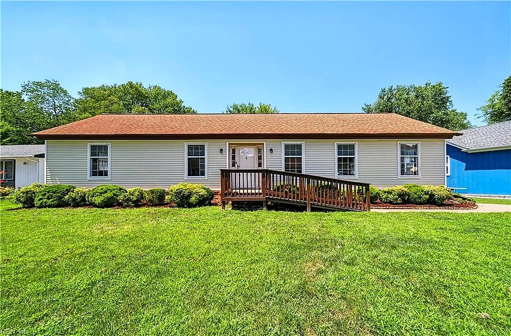 719 Mac Neil DR, Newport News — 4 bed Residential, 2,350 sqft