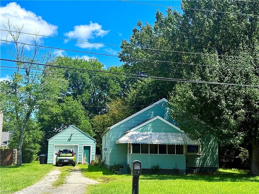 2052 Salem RD, VIRGINIA BEACH VA 23456 - Photo 2